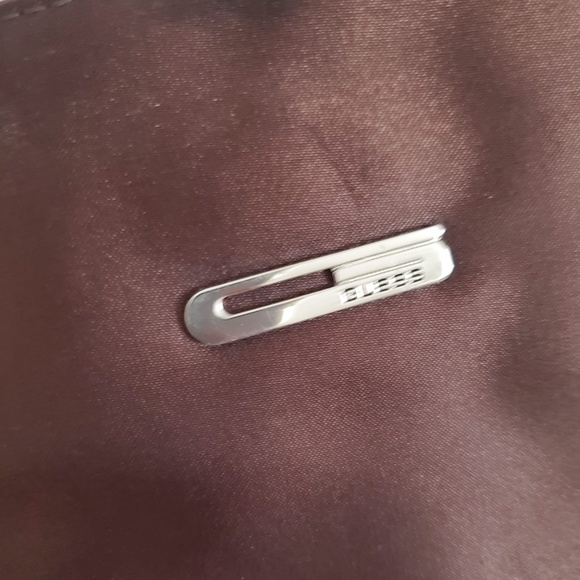 Guess Shoulder Bag in brown - Picture 2 of 4